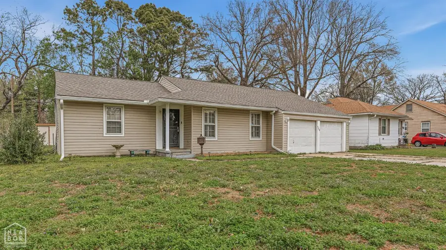 714 W Adams Street, Blytheville, AR 72315 - #2