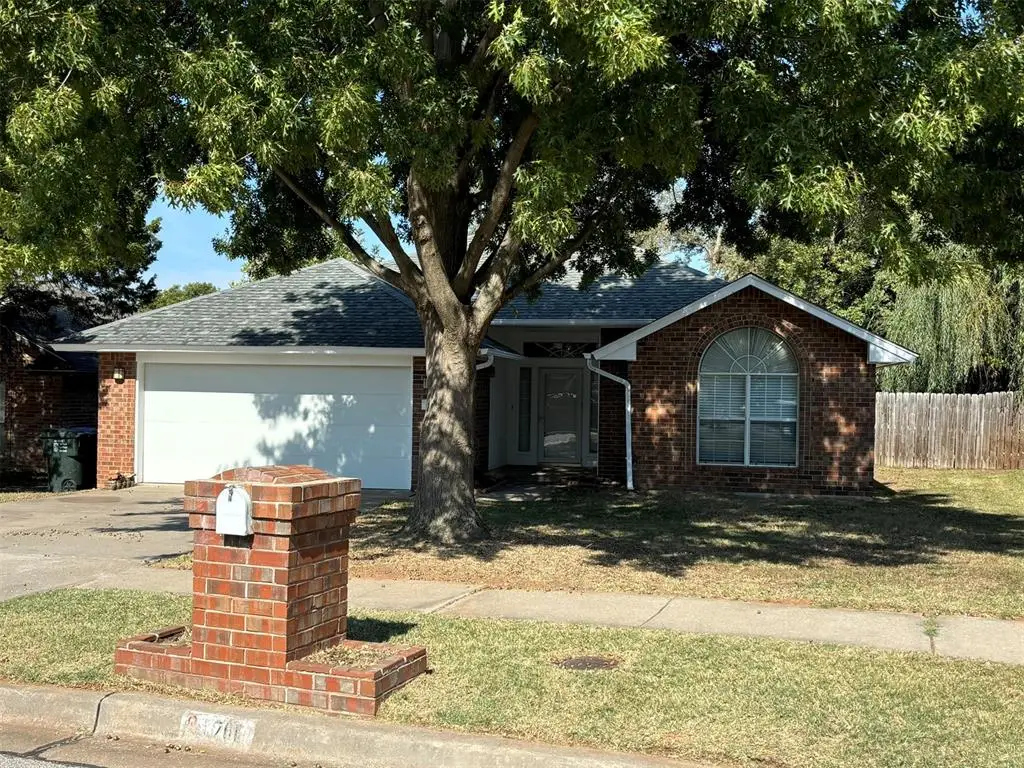 701 Goshawk Drive, Norman, OK 73072 - #1