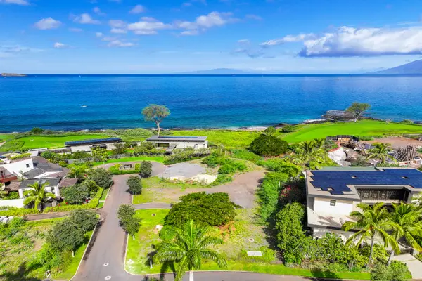 17 Maluaka Pl #Unit 5, Kihei, HI 96753
