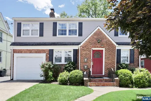 45 Webster St, Ridgefield Park Village, NJ 07660