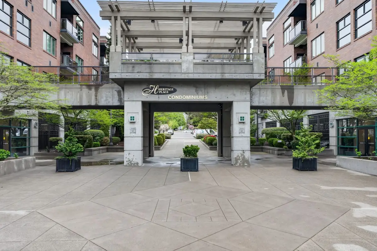 400 W 8th St #209, Vancouver, WA 98660 - #1