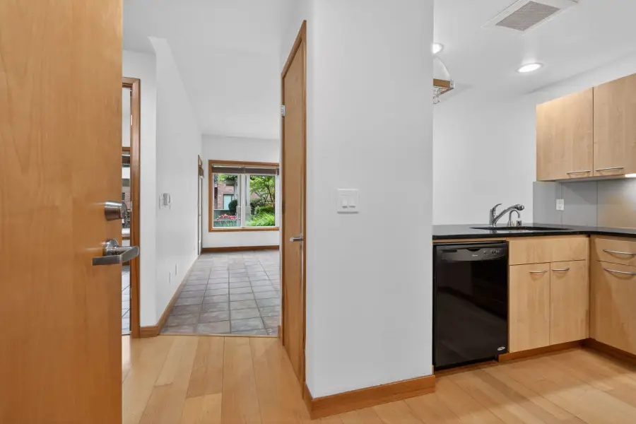 400 W 8th St #209, Vancouver, WA 98660 - #2