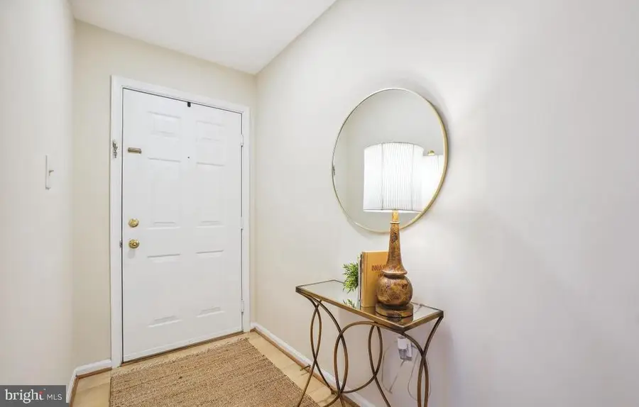 9574 Jayhawk Terrace , 204, Manassas, VA 20110 - #3