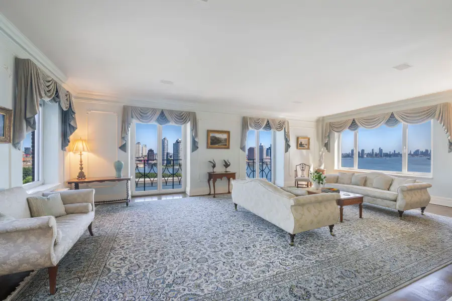 1 Beekman Place #15A, Manhattan, NY 10022 - #2