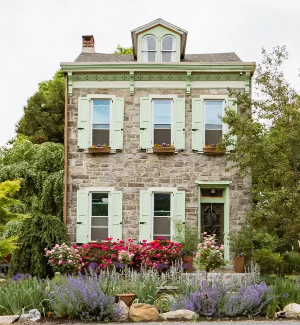 2571 Hill Rd, READING, PA 19606