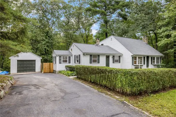 15 Williams Road, Smithfield, RI 02917