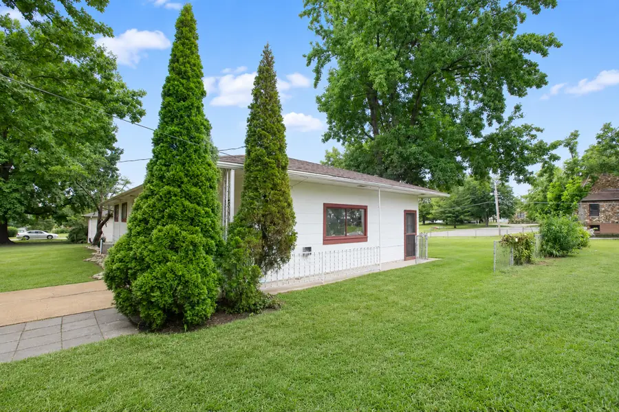 403 Cox Drive, Cuba, MO 65453 - #2