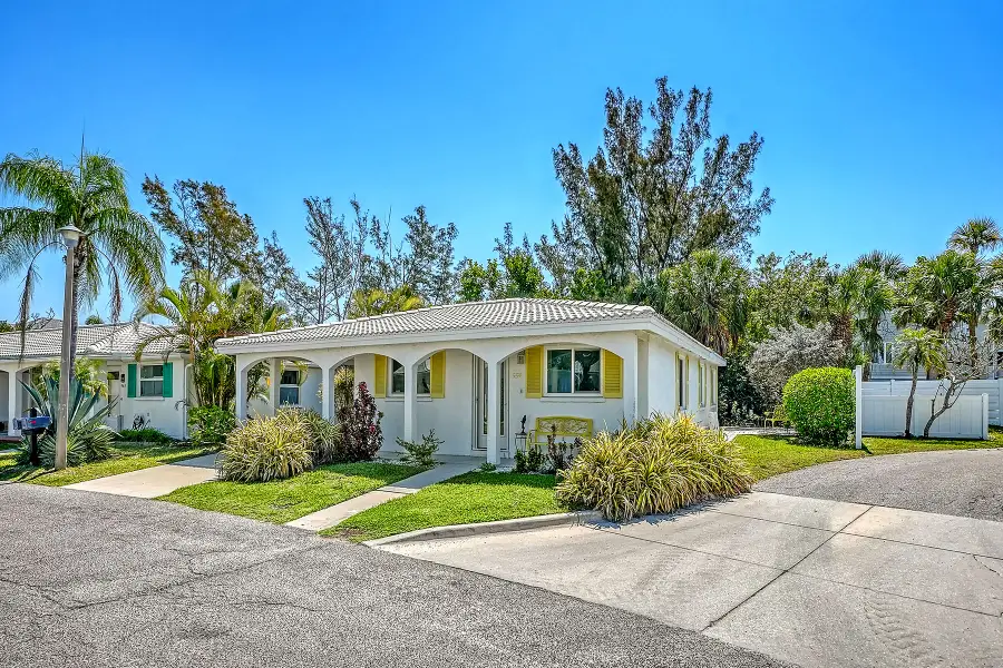 554 Spanish Drive S, Longboat Key, FL 34228 - #3