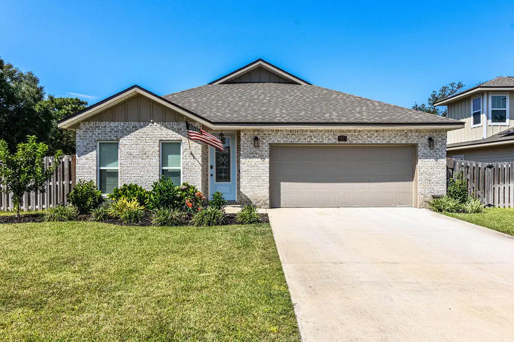 57 5th Street, Shalimar, FL 32579 - Image #1