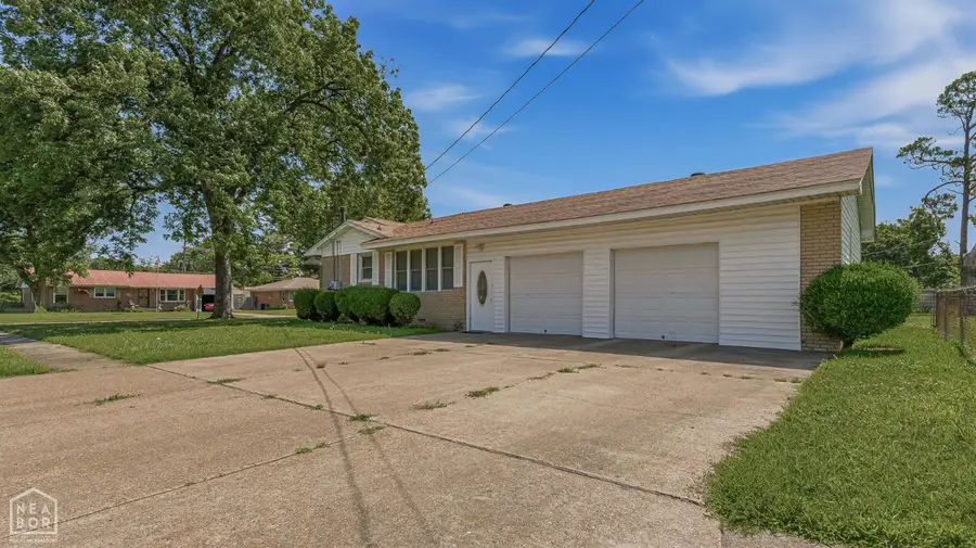 901 N Parkside Street, Blytheville, AR 72315 - #2