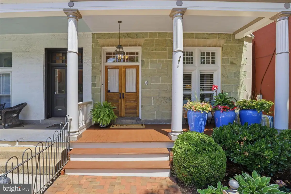 633 W Chestnut St, Lancaster, PA 17603 - #1