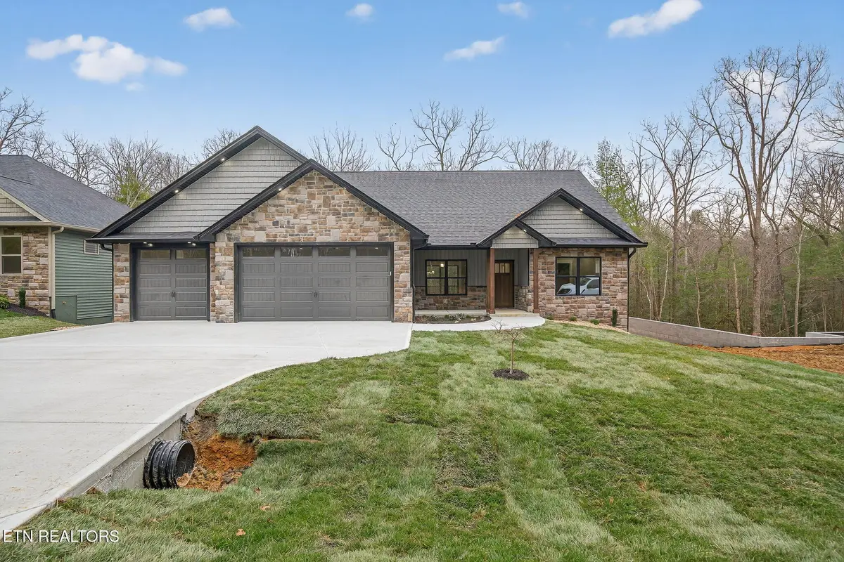 157 Natchez Circle, Crossville, TN 38558 - Image #1