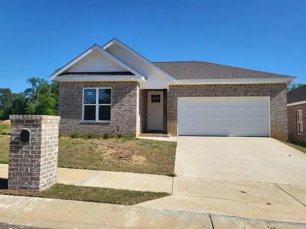 402 Grand Harbor Circle, Dothan, AL 36303