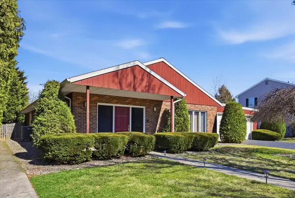 450 Warwick Dr, WYOMISSING, PA 19610