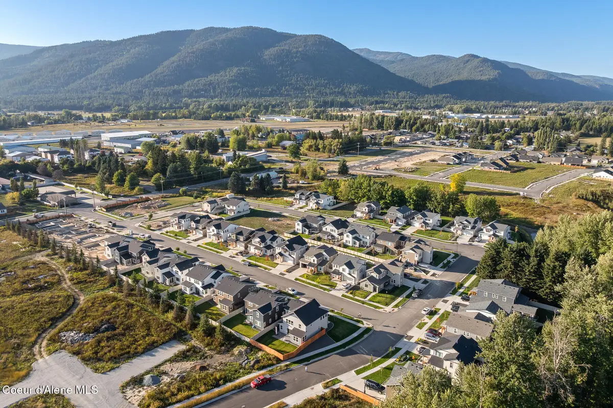 610 Moscow St, Sandpoint, ID 83864 - #1