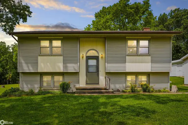 2390 Sand Road, Marshalltown, IA 50158