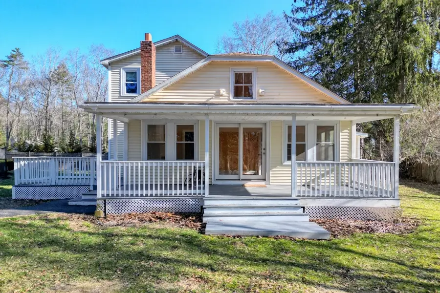 174 W Elm St, Pembroke, MA 02359 - #2