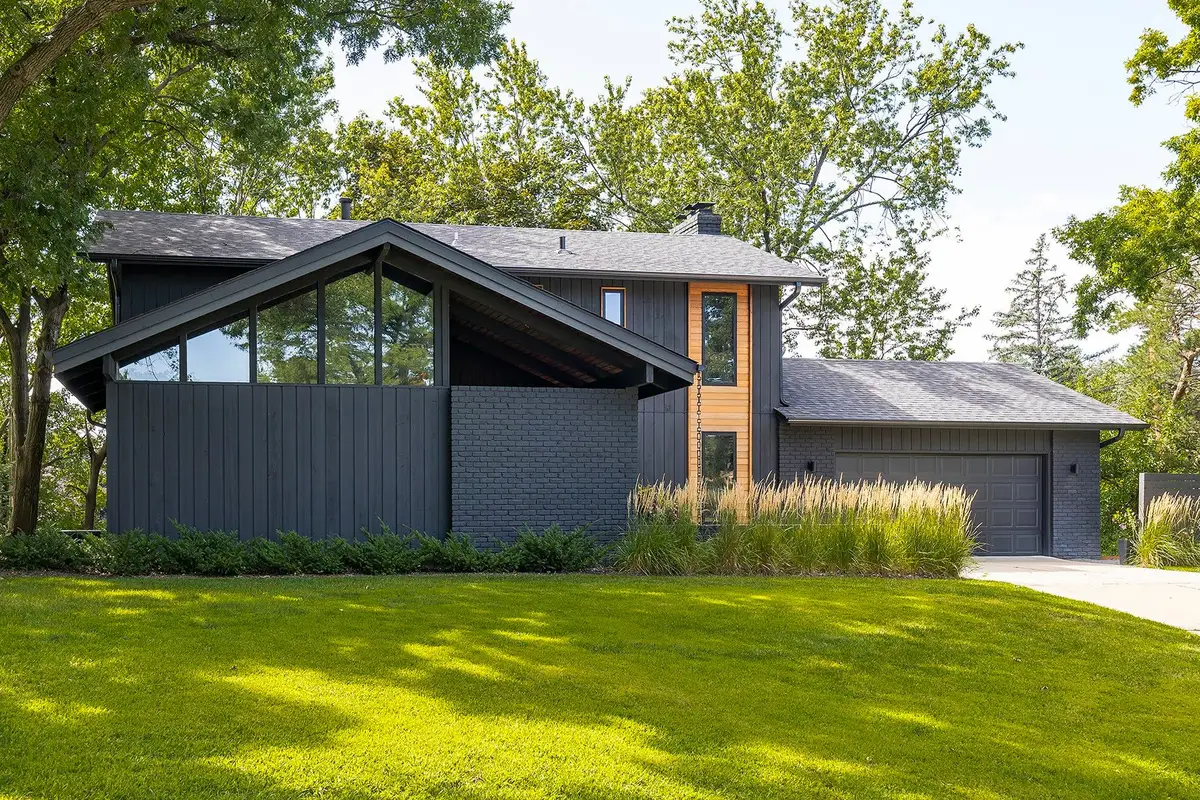 6827 Kingston Circle N, Golden Valley, MN 55427 - #1