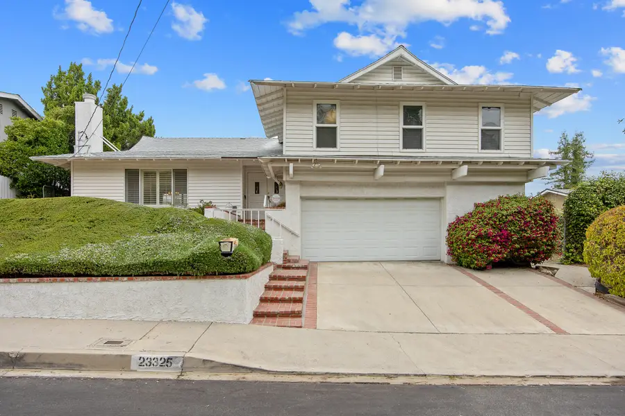 23325 Bessemer Street, Woodland Hills, CA 91367 - Image #2