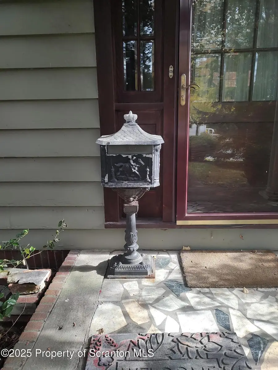 215 W Grove Street, Clarks Summit, PA 18411 - Image #2