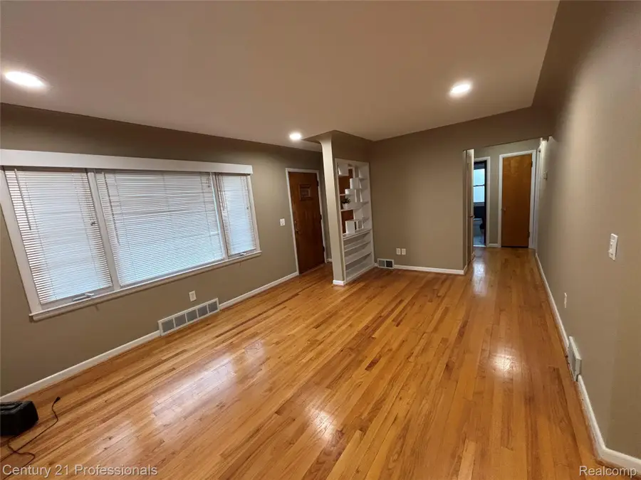 312 Northwood Avenue, Rochester, MI 48307 - Image #2