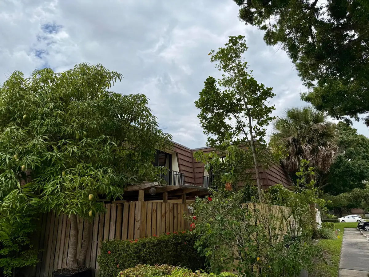 2213 22nd Lane, Palm Beach Gardens, FL 33418 - #1