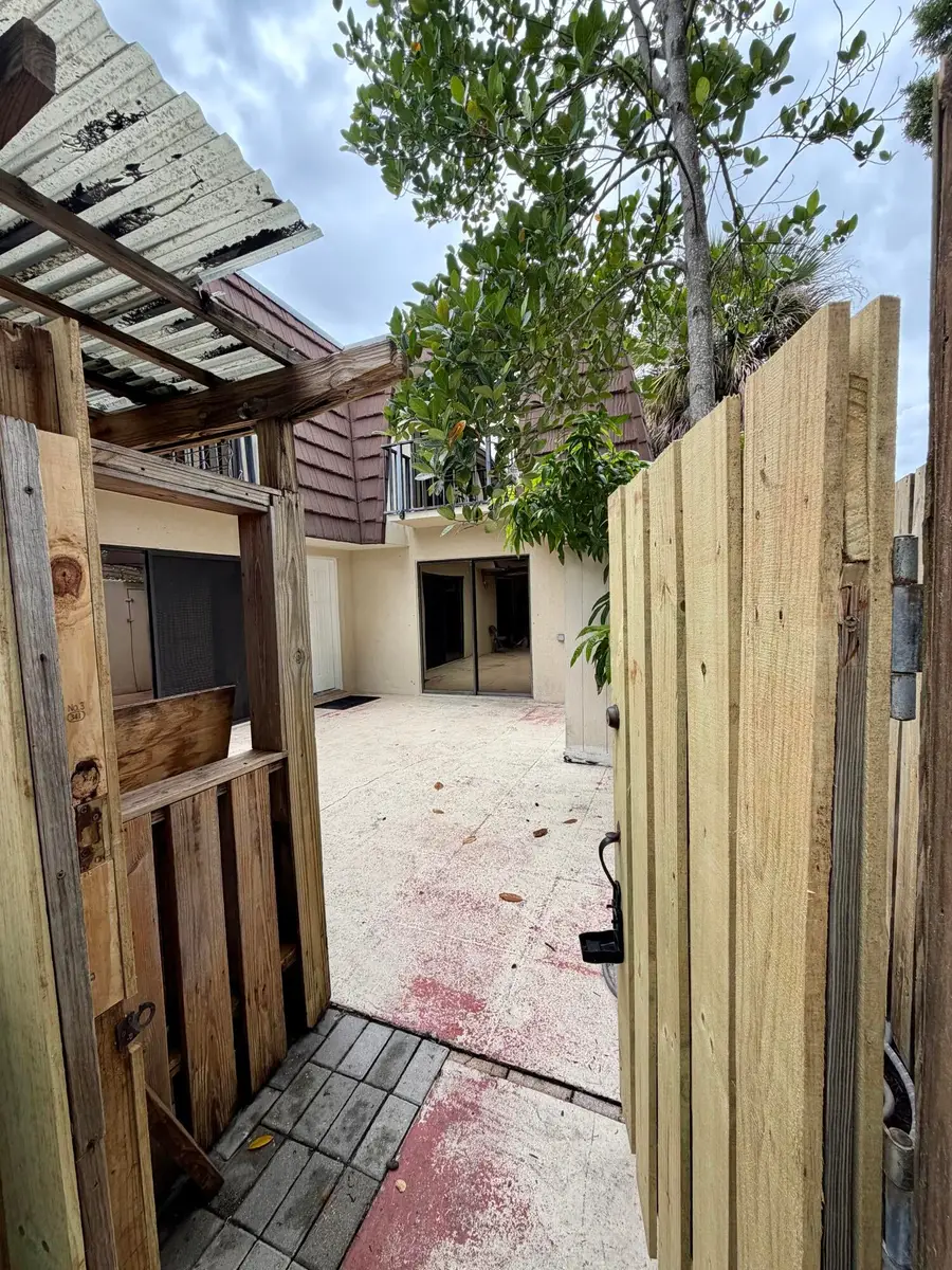 2213 22nd Lane, Palm Beach Gardens, FL 33418 - #3