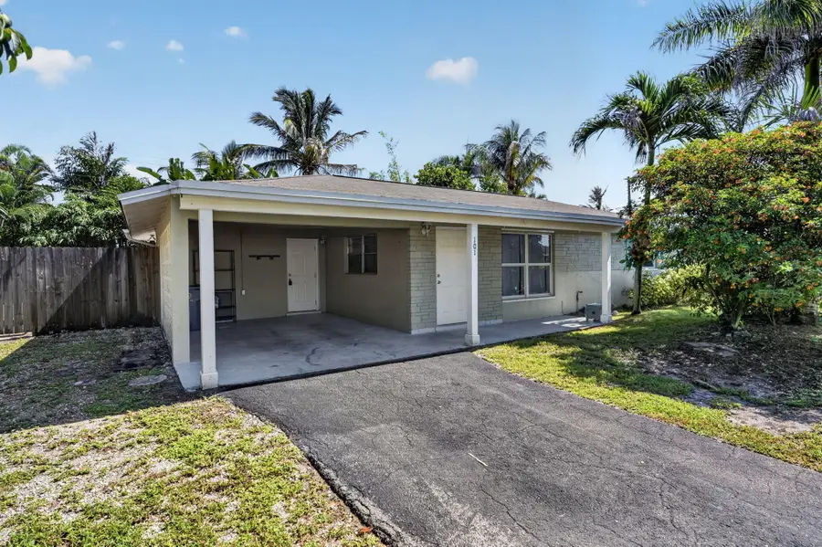 101 E Beverly Road E, Jupiter, FL 33469 - #2