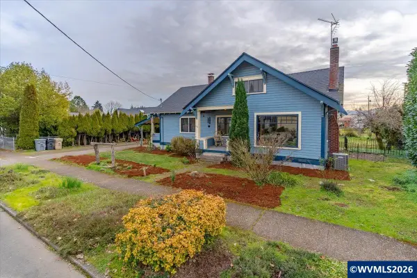 633 SE Ash St, Dallas, OR 97338