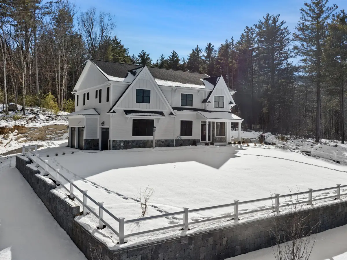 35 Lincoln Street, Hopkinton, MA 01748 - #1