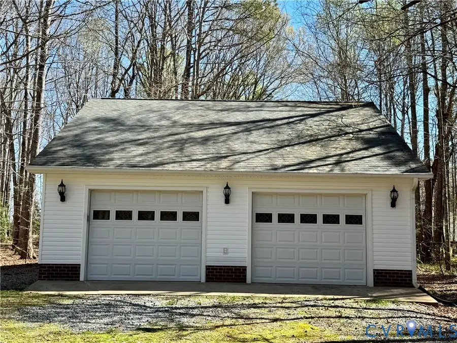 9281 Forestdale Dr, Amelia Court House, VA 23002 - #3