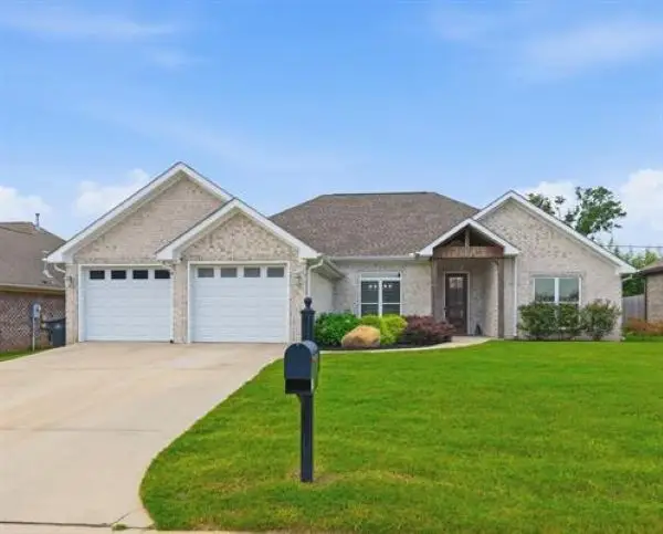 331 Sherborne Ct, Florence, AL 35633 - #1