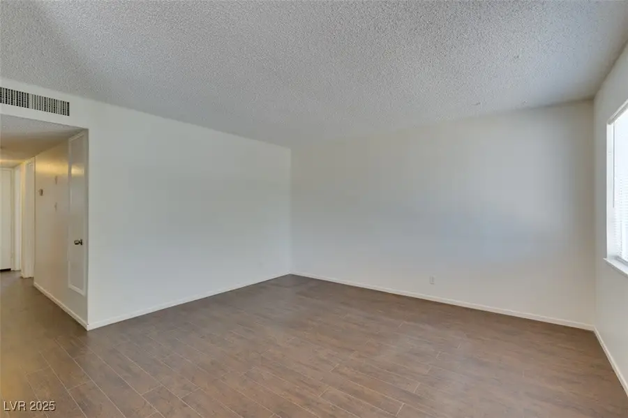6348 Bristol Way, Las Vegas, NV 89107 - #3