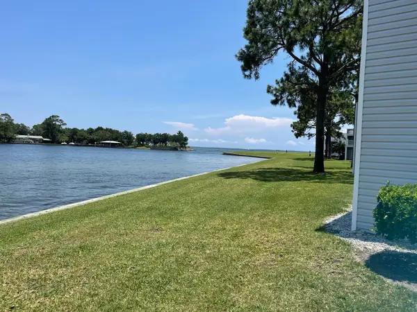 101 Old Ferry Road #UNIT 7B, Shalimar, FL 32579
