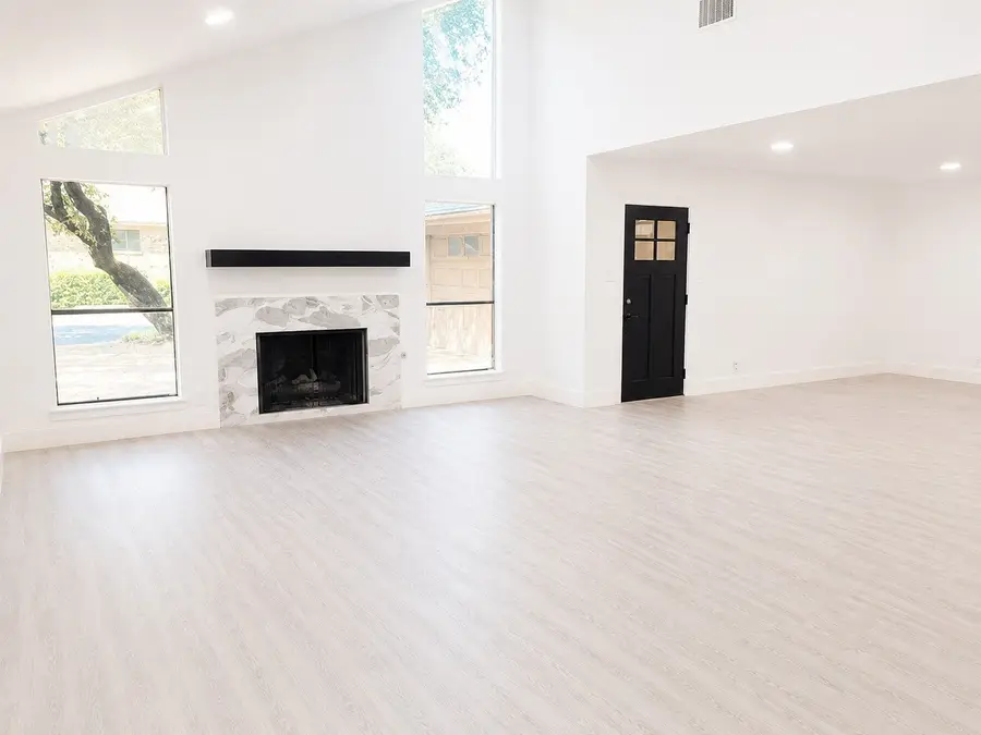 3801 Brookhaven Circle, Fort Worth, TX 76109 - #3