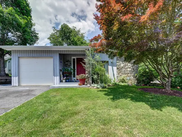 110 Aurora Drive, Asheville, NC 28805