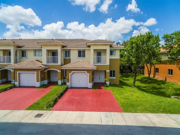 5702 SW 162nd Pass #5702, Miami, FL 33193