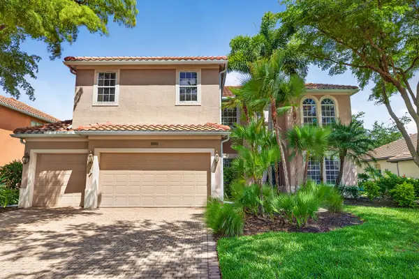 9960 Rookery Cir, ESTERO, FL 33928