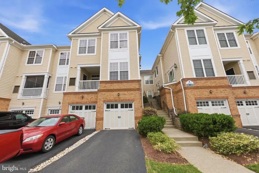 43905 Hickory Corner Terrace #Unit 105, Ashburn, VA 20147 - #2