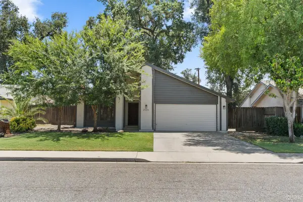 2500 N Charter Oak Court, Visalia, CA 93292