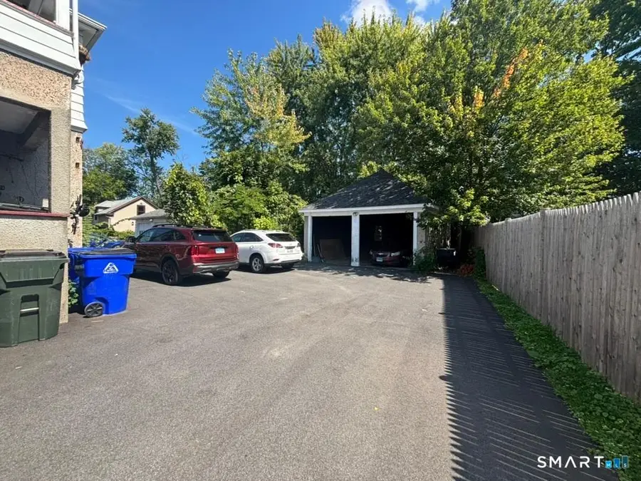 62 Quaker Lane South, West Hartford, CT 06119 - #3