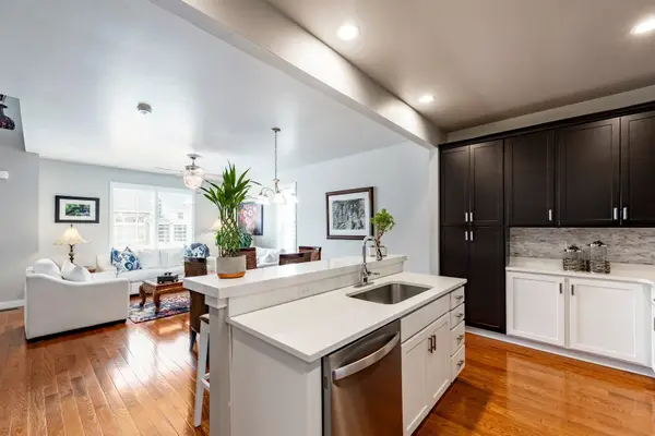 1034 W Narrows Ln, Bluffdale, UT 84065