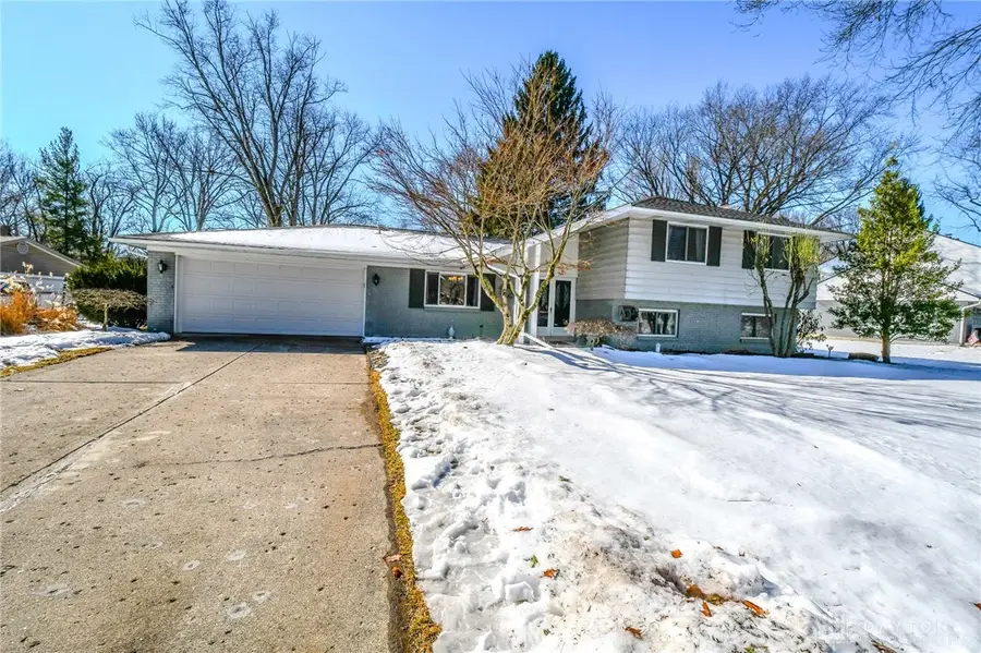 906 New England Avenue, Dayton, OH 45429 - #3