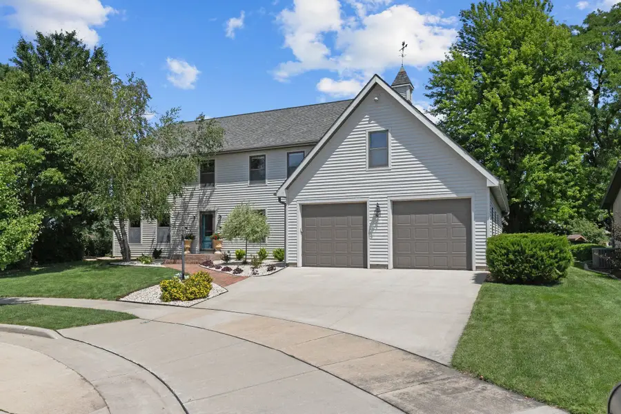 1960 Cliffview Court, Oshkosh, WI 54902 - #2