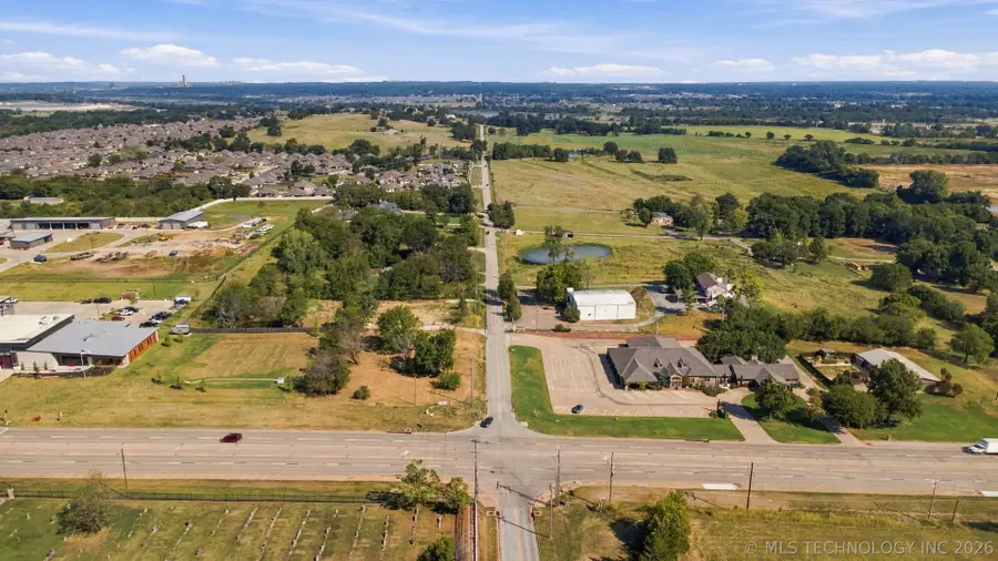 E 151st Street S, Bixby, OK 74008 - #3