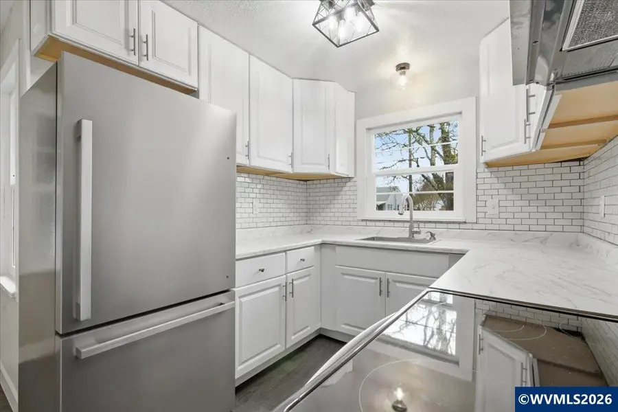 1084 24th St, Salem, OR 97301 - #2