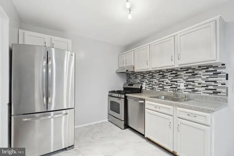 1635 Parkcrest Circle , 8D/201, Reston, VA 20190 - #3