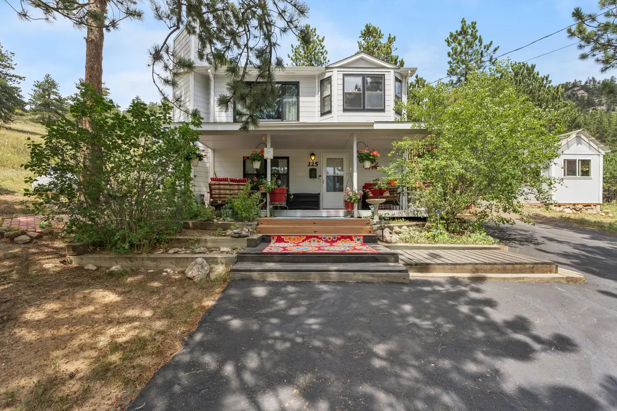 225 Hell Canyon Rd, Estes Park, CO 80517 - #1