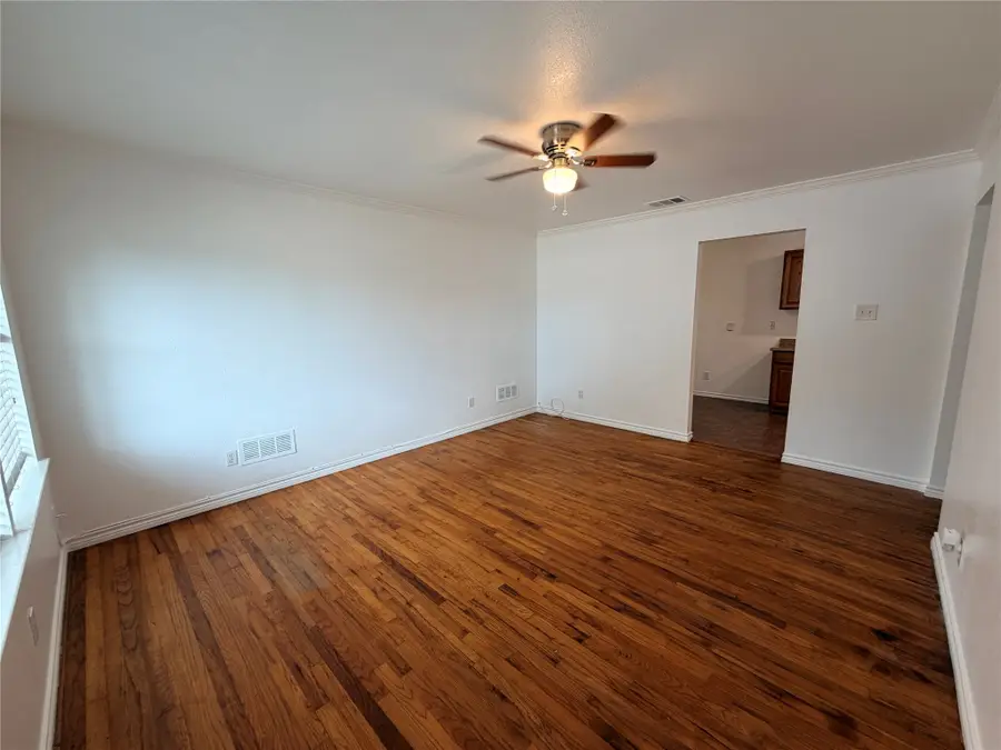 1013 W Tucker Boulevard, Arlington, TX 76013 - #2