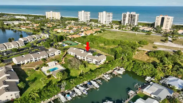 3207 S Lakeview Circle #6-203, Hutchinson Island, FL 34949